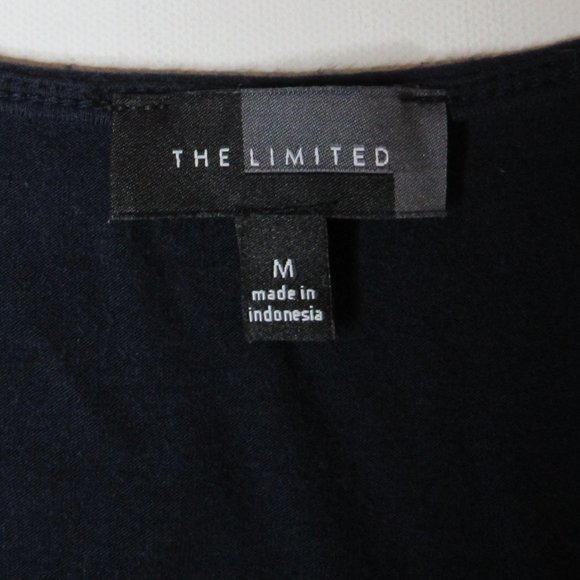 THE LIMITED Women's Fluid Crepe V-Neck Top - Picture 4 of 6